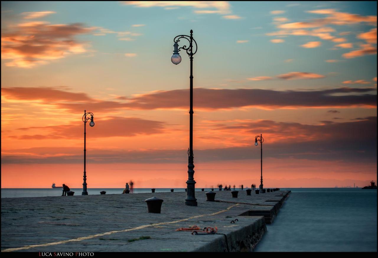 Apartamento The House Of Joy - Luminoso - Clima - Balcone Trieste Exterior foto